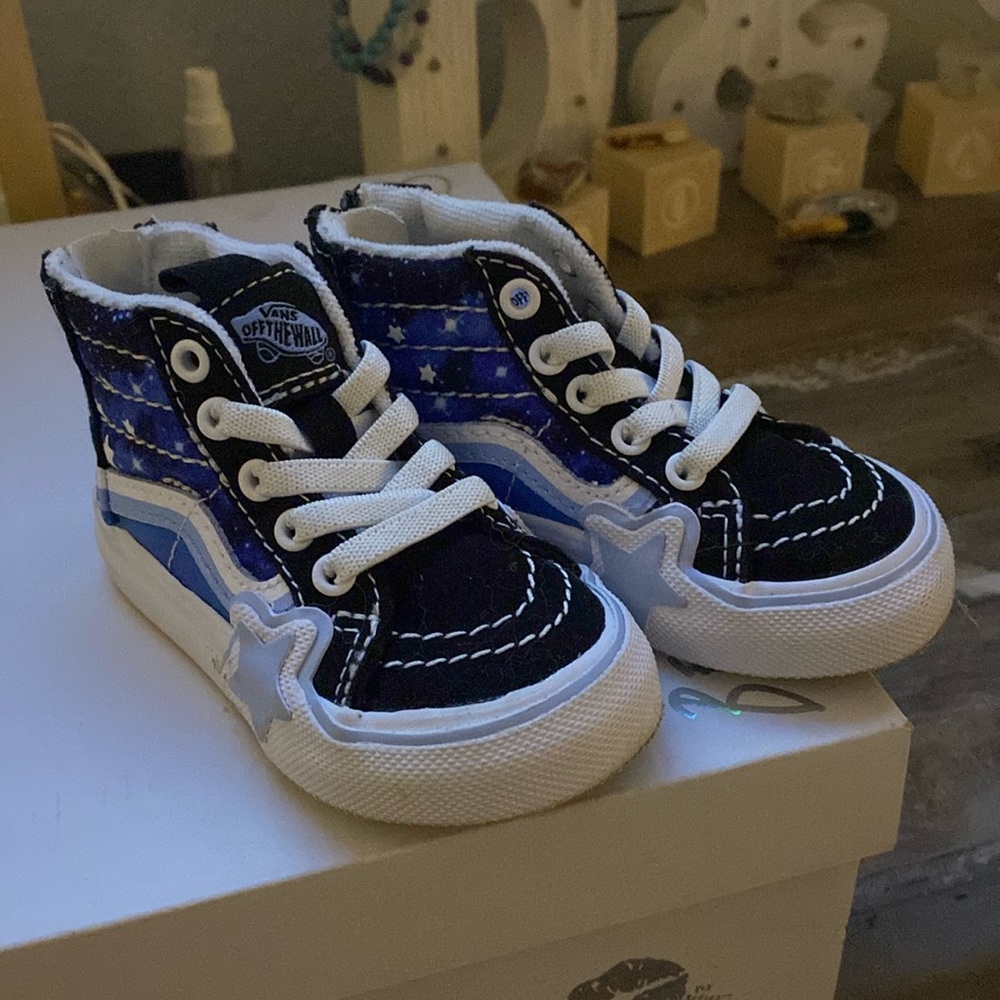 Toddler Size 4 Blue/Stars Zip-up Vans